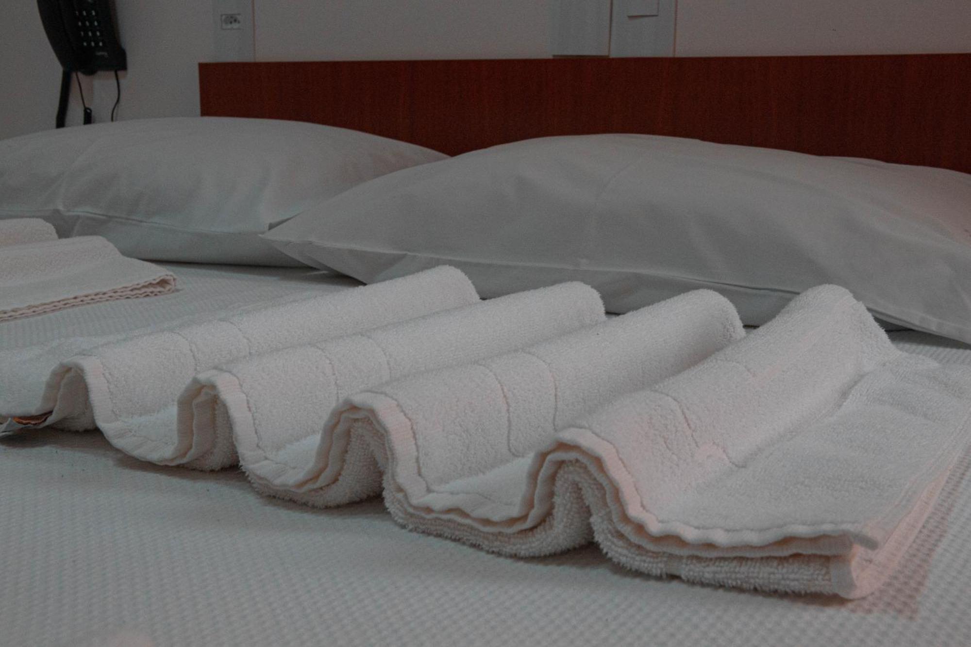 Hotel 15 De Julho ฟอสดูอีกวาซู ภายนอก รูปภาพ