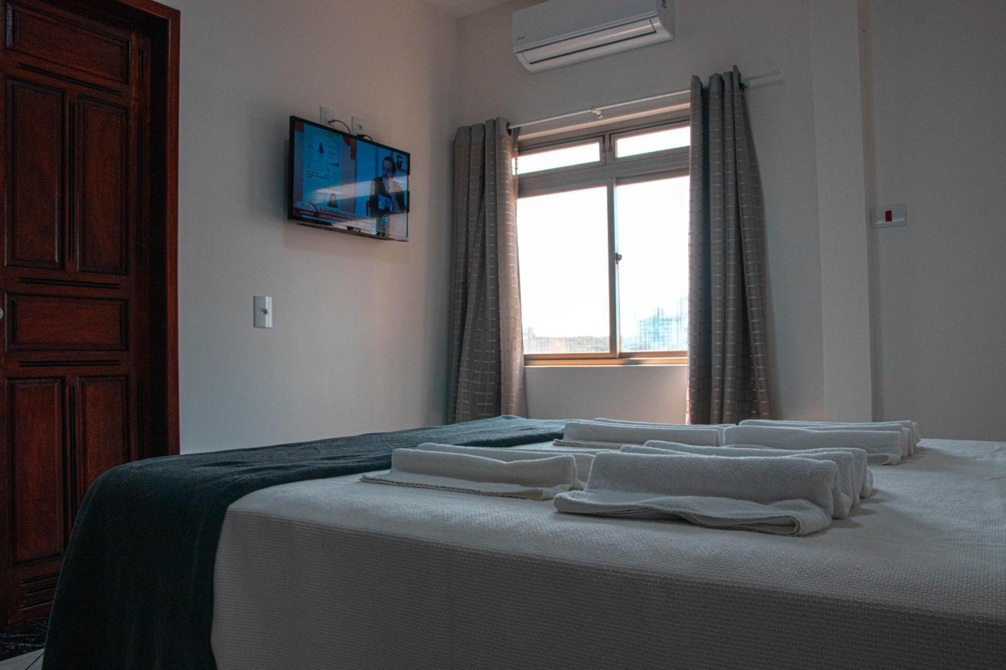Hotel 15 De Julho ฟอสดูอีกวาซู ภายนอก รูปภาพ