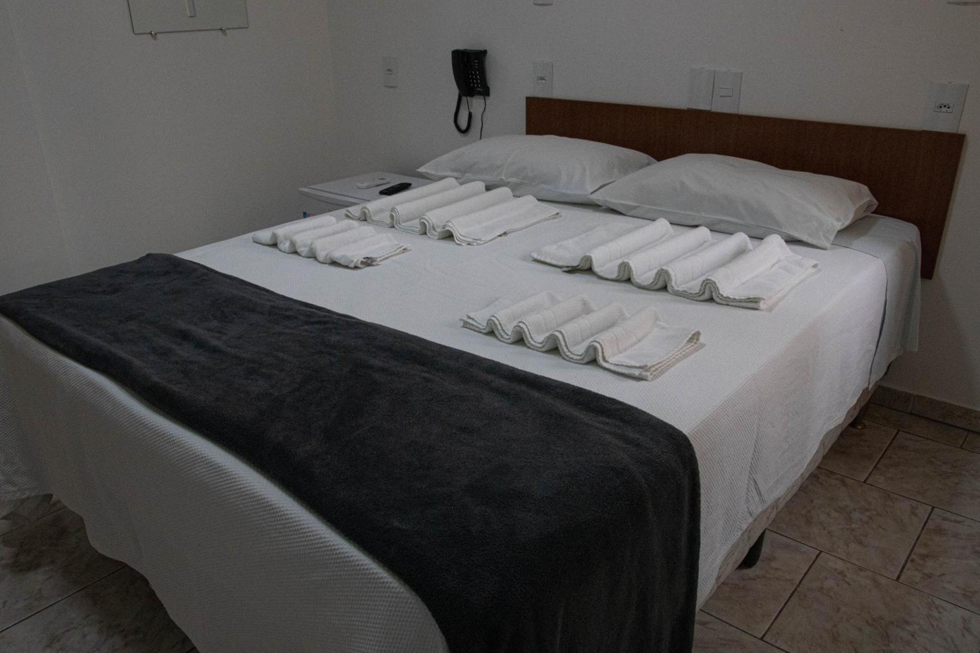 Hotel 15 De Julho ฟอสดูอีกวาซู ภายนอก รูปภาพ